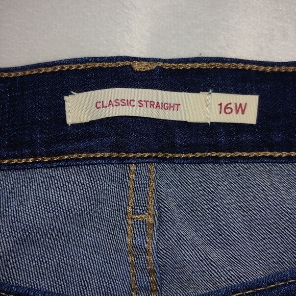NWOT Women’s Levi’s Dark Wash Classic Straight-Leg Jeans – Sizes 14 & 16W - Picture 15 of 16